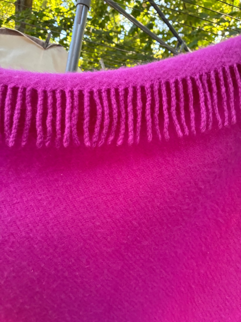 Ullpledd Switzerland 100% Wool Magenta throw 49” by 62” imported perfect cond
